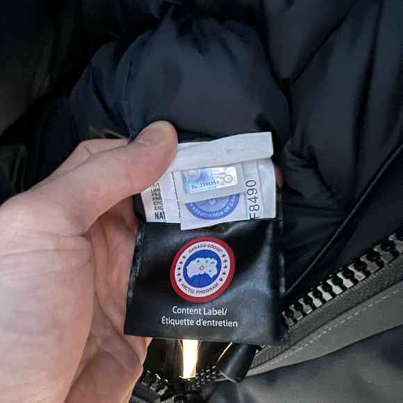 Canada Goose Parka - Men 5’8” Small Graphite - Picture 5 of 8